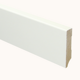 Gelakte plint RAL 9016